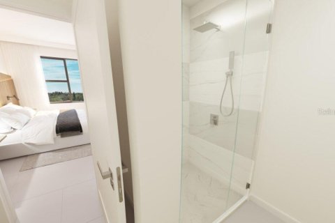 Condo in Sarasota, Florida, 2 bedrooms  № 1870229 - photo 4