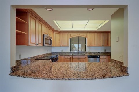 Condo in Belleair, Florida, 2 bedrooms  № 1517981 - photo 14
