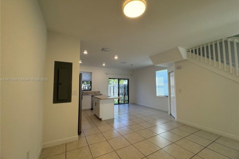 Villa ou maison à louer à Miami, Floride: 3 chambres, 122.63 m2 № 1972225 - photo 6