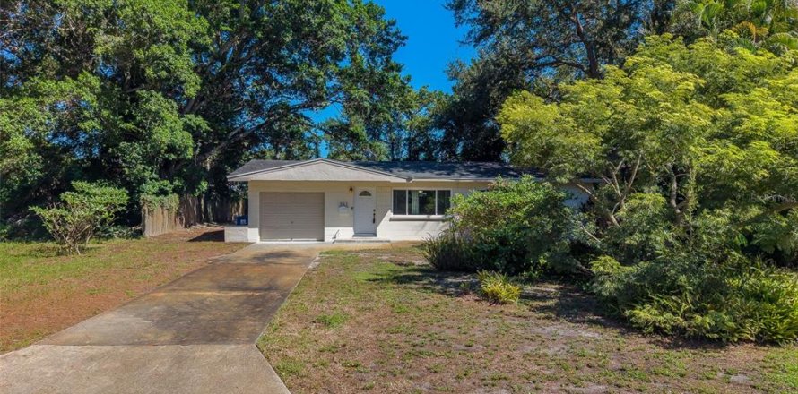 Villa ou maison à Saint Petersburg, Floride 2 chambres, 103.49 m2 № 2420231