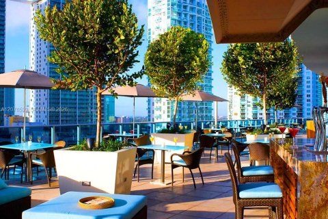 Condominio en alquiler en Miami, Florida, 2 dormitorios, 114.92 m2 № 2353582 - foto 15