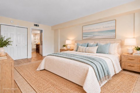 Copropriété à louer à Palm Beach, Floride: 2 chambres, 108.14 m2 № 2386946 - photo 7