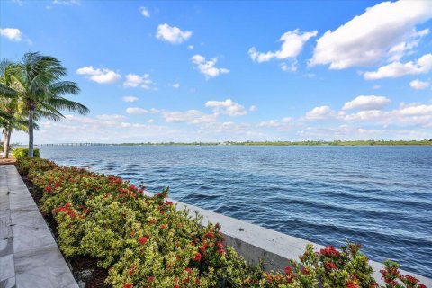 Copropriété à louer à Palm Beach, Floride: 2 chambres, 108.14 m2 № 2386946 - photo 21