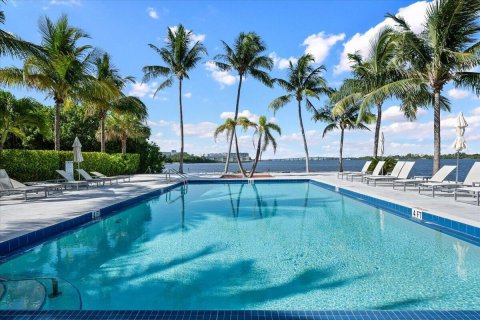 Copropriété à louer à Palm Beach, Floride: 2 chambres, 108.14 m2 № 2386946 - photo 23
