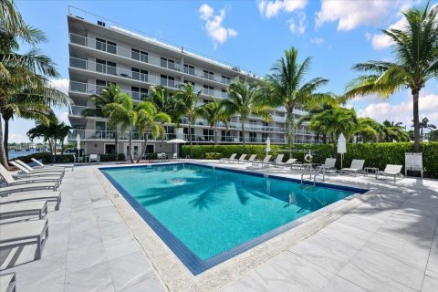 Copropriété à louer à Palm Beach, Floride: 2 chambres, 108.14 m2 № 2386946 - photo 22
