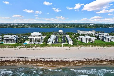 Copropriété à louer à Palm Beach, Floride: 2 chambres, 108.14 m2 № 2386946 - photo 28
