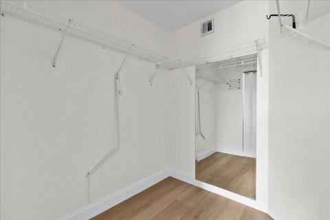 Copropriété à louer à Palm Beach, Floride: 2 chambres, 108.14 m2 № 2386946 - photo 11