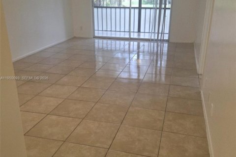 Снять в аренду кондоминиум в Тамарак, Флорида 1 спальня, 69.68м2, № 2005745 - фото 16