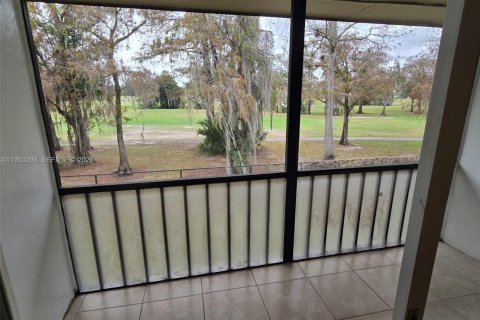 Снять в аренду кондоминиум в Тамарак, Флорида 1 спальня, 69.68м2, № 2005745 - фото 12