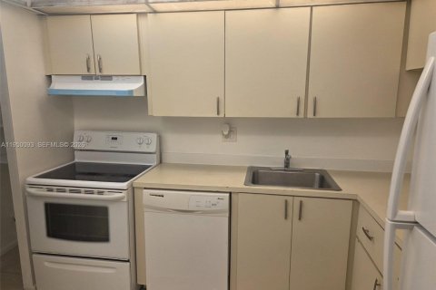 Кондоминиум с 1 спальней в Тамарак, Флорида № 2005745