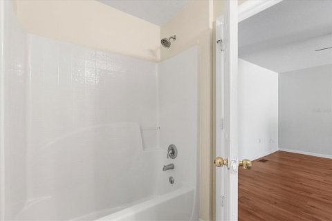 Townhouse in Kissimmee, Florida 3 bedrooms, 158.21 sq.m. № 1592928 - photo 11