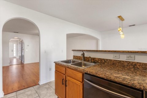 Townhouse in Kissimmee, Florida 3 bedrooms, 158.21 sq.m. № 1592928 - photo 25