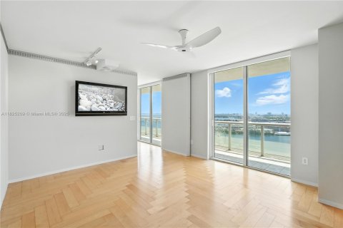 Copropriété à vendre à Miami, Floride: 3 chambres, 166.2 m2 № 1938476 - photo 10