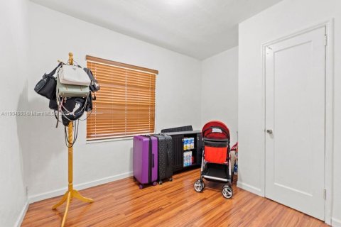 Casa en venta en Miami, Florida, 3 dormitorios, 90.58 m2 № 1969187 - foto 9