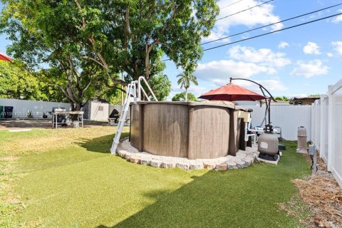 Casa en venta en Miami, Florida, 3 dormitorios, 90.58 m2 № 1969187 - foto 17