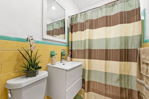 Casa en venta en Miami, Florida, 3 dormitorios, 90.58 m2 № 1969187 - foto 12