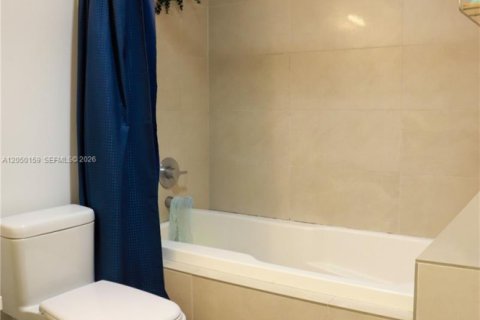 Copropriété à vendre à Miami Beach, Floride: 1 chambre, 55.37 m2 № 2186552 - photo 20