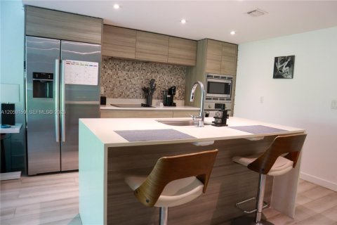 Copropriété à vendre à Miami Beach, Floride: 1 chambre, 55.37 m2 № 2186552 - photo 18