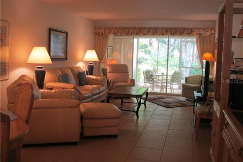 Condominio en alquiler en Sarasota, Florida, 2 dormitorios, 109.81 m2 № 212653 - foto 19