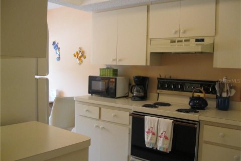 Condominio en alquiler en Sarasota, Florida, 2 dormitorios, 109.81 m2 № 212653 - foto 5