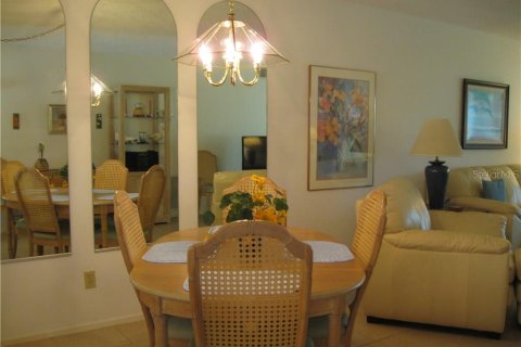 Condominio en alquiler en Sarasota, Florida, 2 dormitorios, 109.81 m2 № 212653 - foto 8