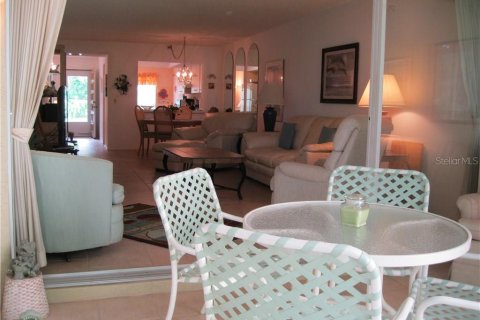 Condominio en alquiler en Sarasota, Florida, 2 dormitorios, 109.81 m2 № 212653 - foto 13