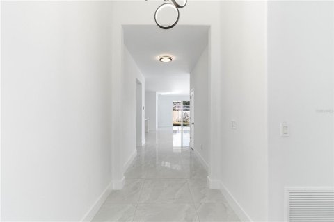Villa ou maison à vendre à Riverview, Floride: 4 chambres, 186.36 m2 № 2143643 - photo 9