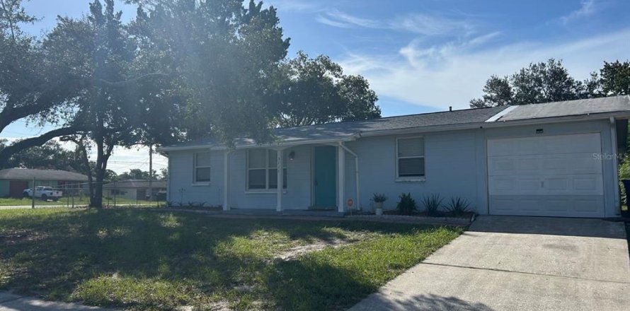 Casa en Spring Hill, Florida 2 dormitorios, 95.22 m2 № 1908508