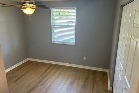 Casa en alquiler en Spring Hill, Florida, 2 dormitorios, 95.22 m2 № 1908508 - foto 10