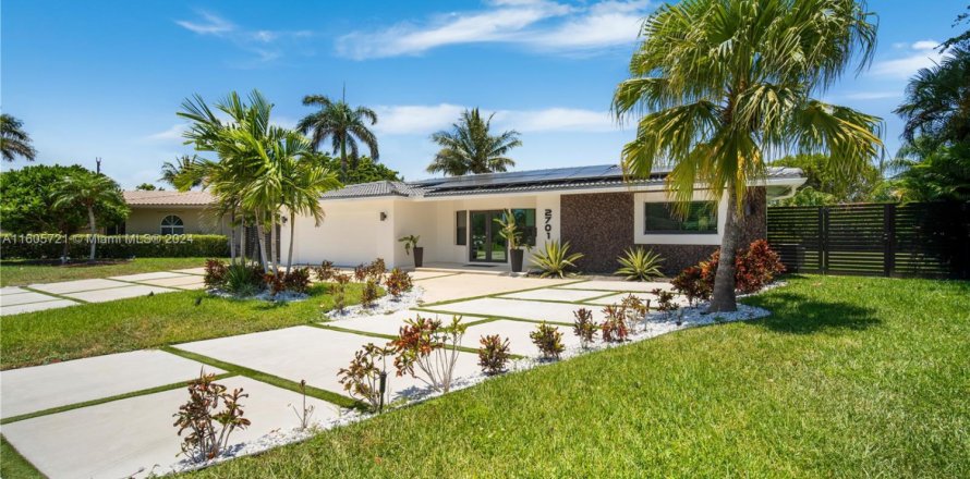 Villa ou maison à Lighthouse Point, Floride 3 chambres, 203.83 m2 № 1864033