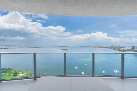 Condo in Miami, Florida, 4 bedrooms  № 1942206 - photo 17