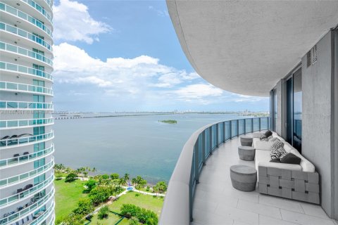 Condo in Miami, Florida, 4 bedrooms  № 1942206 - photo 23
