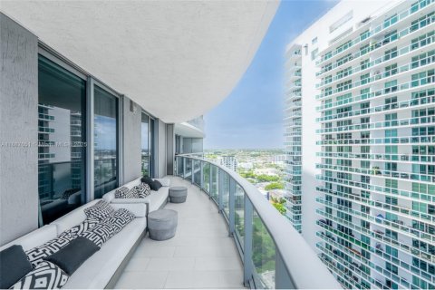Condo in Miami, Florida, 4 bedrooms  № 1942206 - photo 28