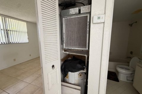 Copropriété à louer à Oakland Park, Floride: 2 chambres, 85.47 m2 № 2385506 - photo 12