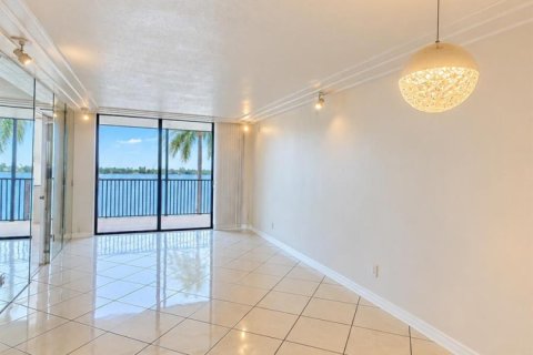 Copropriété à louer à Oakland Park, Floride: 2 chambres, 85.47 m2 № 2385506 - photo 23