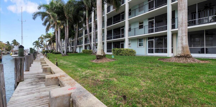 Condo in North Palm Beach, Florida, 1 bedroom  № 1185230