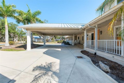 Casa en venta en Englewood, Florida, 6 dormitorios, 649.48 m2 № 2202573 - foto 13