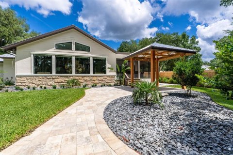 House in Inverness, Florida 4 bedrooms, 251.3 sq.m. № 1801986 - photo 4
