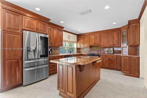 Villa ou maison à vendre à Miami, Floride: 4 chambres, 183.2 m2 № 2045947 - photo 23