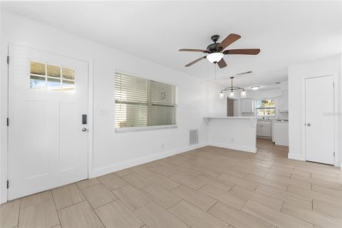 Villa ou maison à vendre à Saint Petersburg, Floride: 2 chambres, 86.03 m2 № 1778261 - photo 9