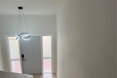 Townhouse in Miami, Florida 3 bedrooms, 115.66 sq.m. № 1974991 - photo 25