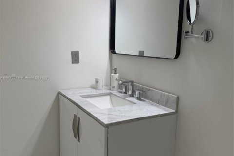 Townhouse in Miami, Florida 3 bedrooms, 115.66 sq.m. № 1974991 - photo 24