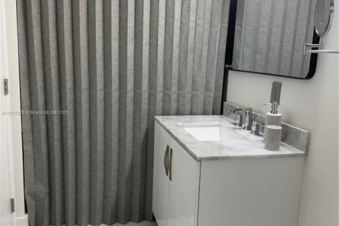 Townhouse in Miami, Florida 3 bedrooms, 115.66 sq.m. № 1974991 - photo 17