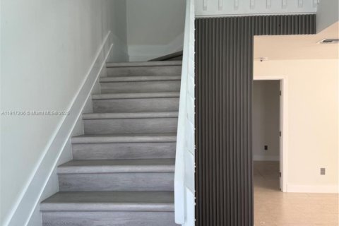 Townhouse in Miami, Florida 3 bedrooms, 115.66 sq.m. № 1974991 - photo 18