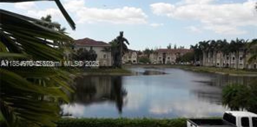Condo in Doral, Florida, 2 bedrooms  № 1874822