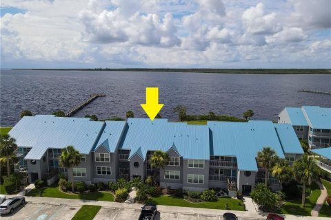 Condominio en venta en Port Charlotte, Florida, 2 dormitorios, 104.05 m2 № 1901174 - foto 1