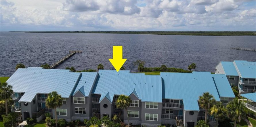 Condominio en Port Charlotte, Florida, 2 dormitorios  № 1901174