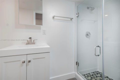 Снять в аренду квартиру в Майами, Флорида 1 спальня, № 2014405 - фото 8