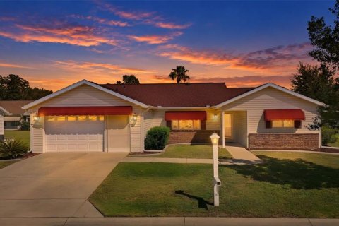 House in Dunnellon, Florida 3 bedrooms, 143.07 sq.m. № 2390945