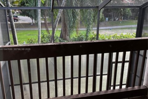 Townhouse in Doral, Florida 2 bedrooms, 129.32 sq.m. № 2003755 - photo 17